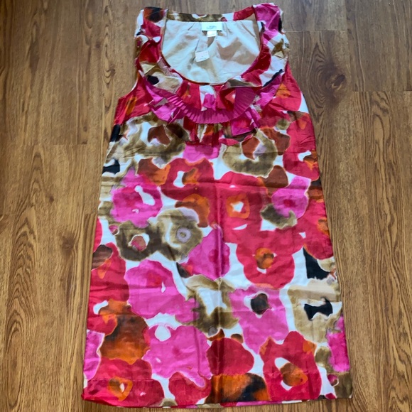 LOFT Dresses & Skirts - Gorgeous Ann Taylor Loft Floral Shift Dress
